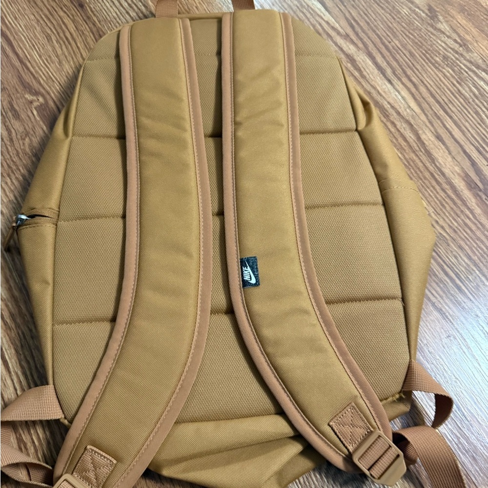 🆕 Nike Heritage Backpack Unisex Sports Bag Casual Travel Bag Brown DC4244-224 - Picture 5 of 8